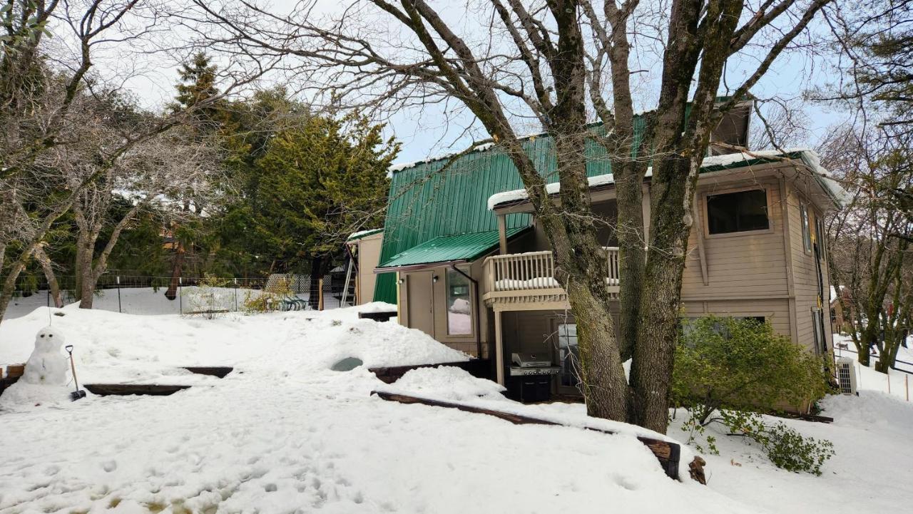 Вилла Julian House Of Games Экстерьер фото